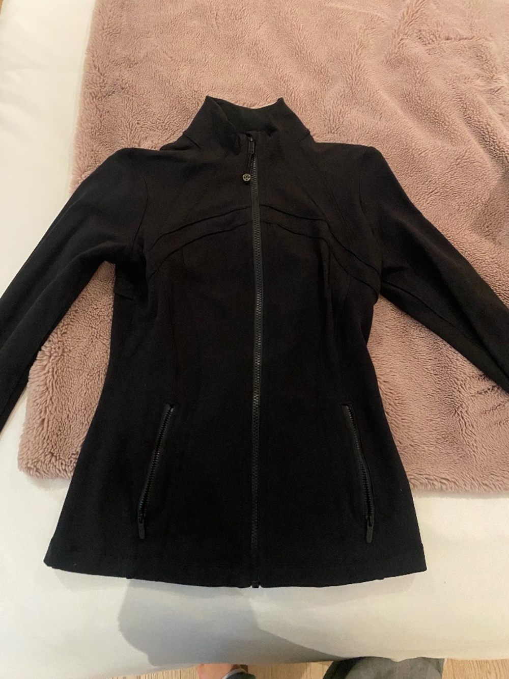 LULULEMON- Define jacket
